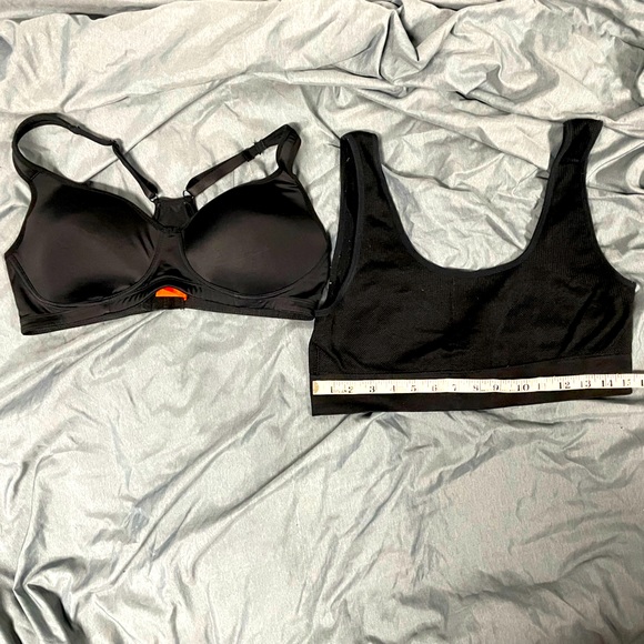 Bra lot - Picture 1 of 3